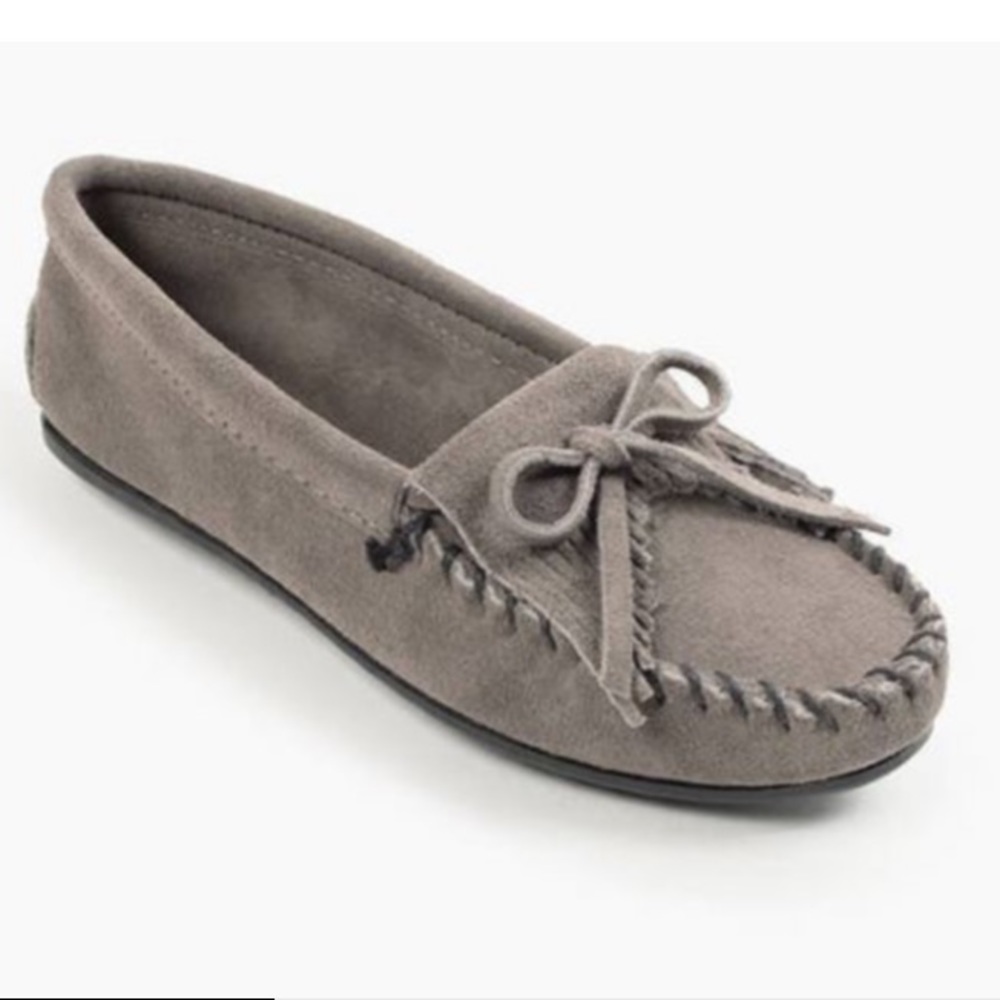 Minnetonka Kilty Hardsole Moccasin - Grey
